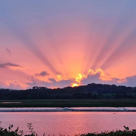 Shorepark - Waterfront Cottage With Stunning Views Dumfries Eksteriør bilde