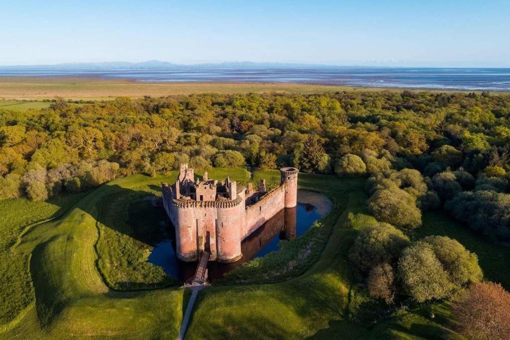 Shorepark - Waterfront Cottage With Stunning Views Dumfries Eksteriør bilde