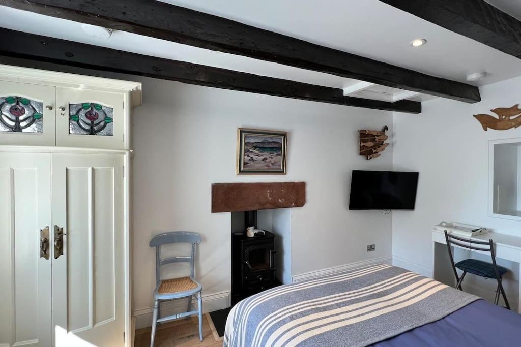 Shorepark - Waterfront Cottage With Stunning Views Dumfries Eksteriør bilde